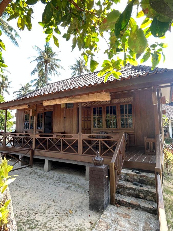 Dewa Daru Resort Îles Îles Karimunjawa Extérieur photo